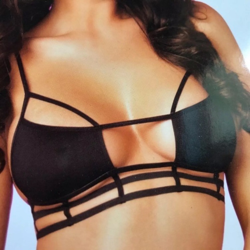 NWOT Sexy Black “Cage” Bralette Size Small/Medium